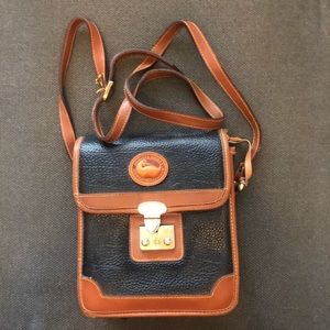 Gorgeous Vintage Dooney & Bourke Shoulder Bag